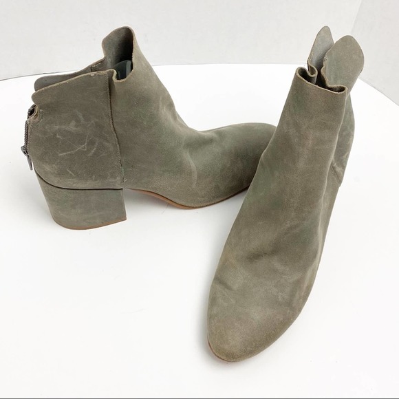 LUCKY BRAND Ravynn Gray Leather Upper Block Heel Ankle Boots, Size 12 - Picture 1 of 12